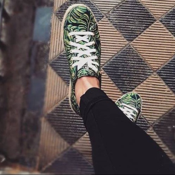 𝅺keds x Rifle Paper Triple Kick Palm Espadrilles - Picture 1 of 11